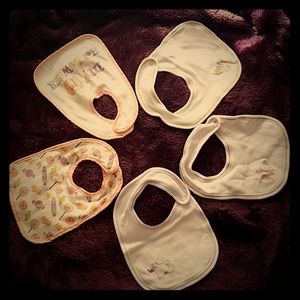 Lot 5 bibs: 2 Halloween and 3 embroidered animals